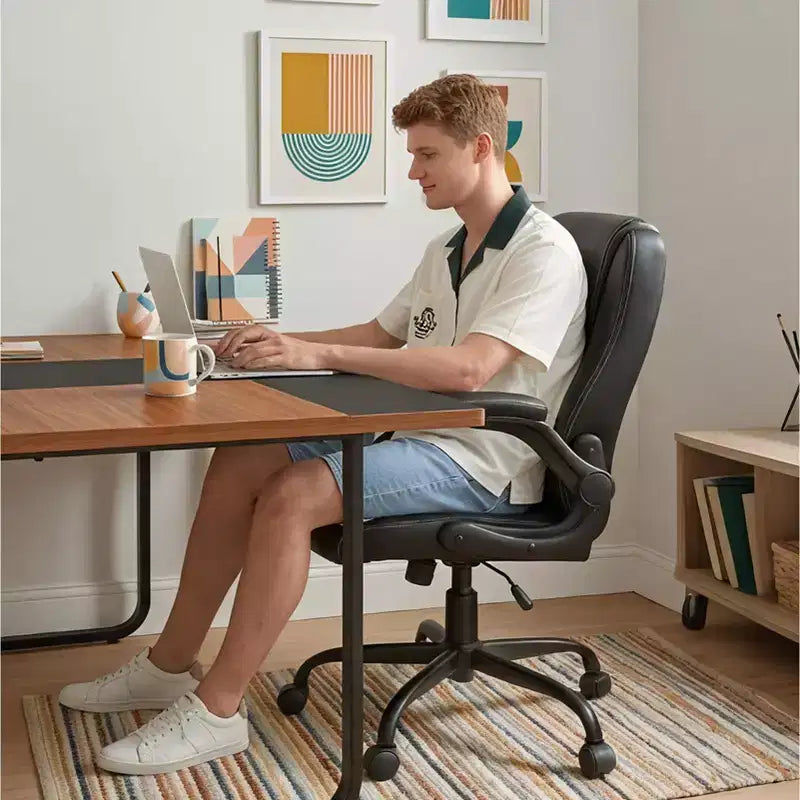Chaise de bureau ergonomique avec coussin double couche, chaise de jeu avec roulettes et accoudoirs relevables, cuir PU