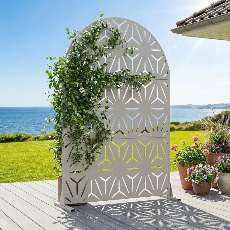 Paravent de confidentialité autoportant en métal cintré de 72H x 47L po, couleur gris clair/brun, pour jardin, patio, terrasse, cour